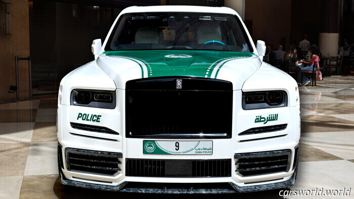 El Nuevo Coche De Policía De Dubai Es Un Mansory Rolls-Royce, Porque El Dinero | Carscoops